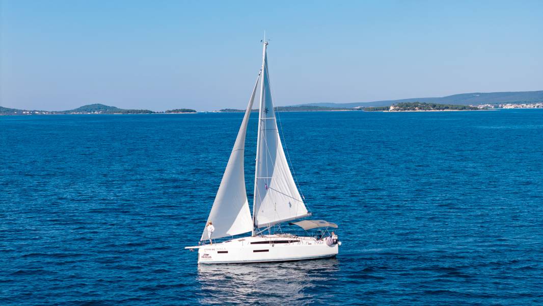 Sun Odyssey 380 Nala