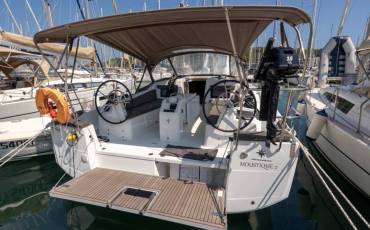 Sun Odyssey 410, MOUSTIQUE II 