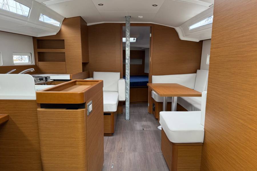 Sun Odyssey 410 Maral