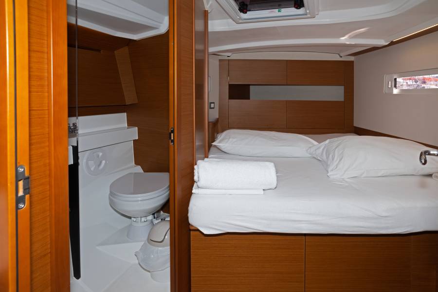 Sun Odyssey 410 Lowe