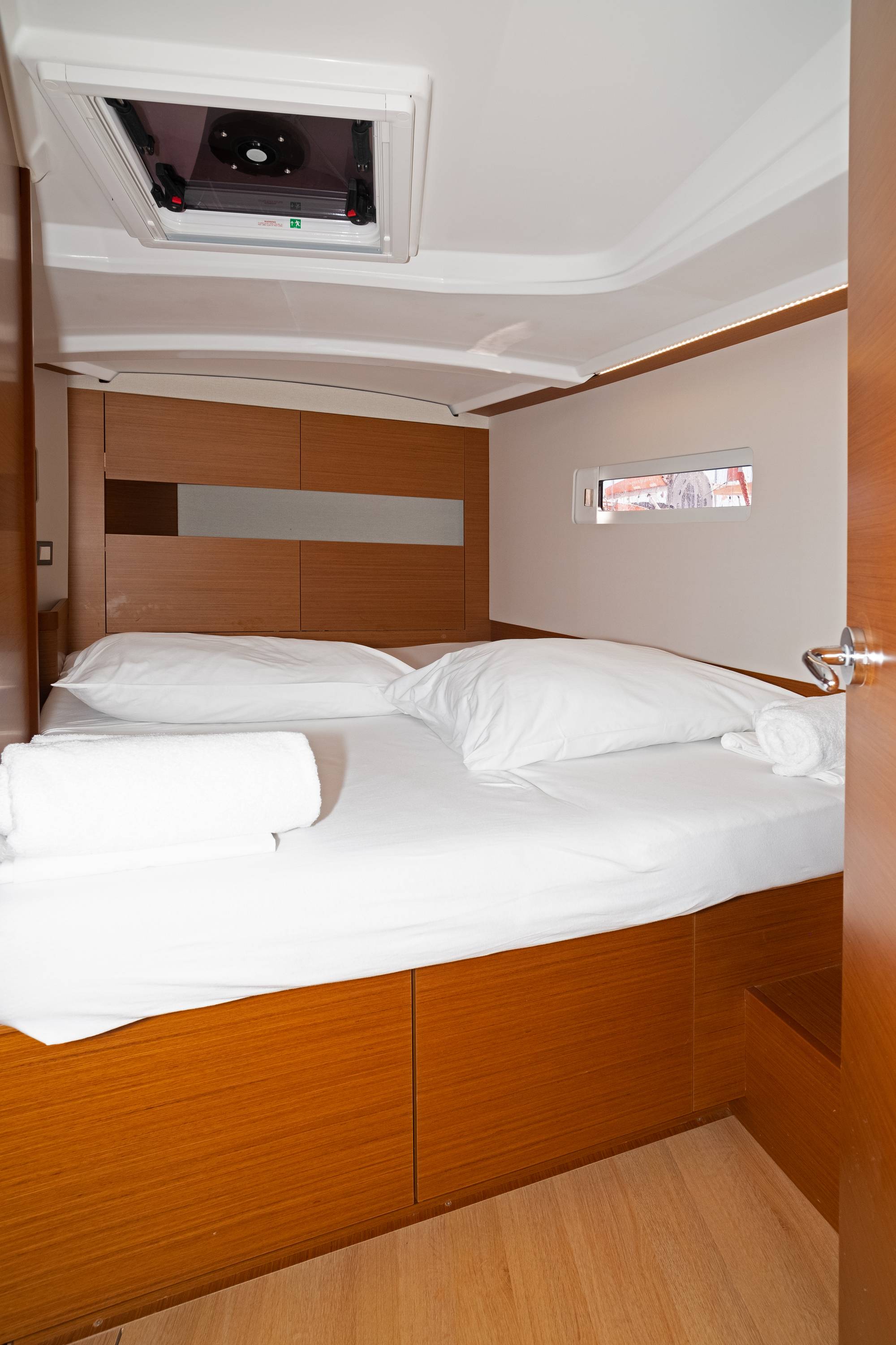 Sun Odyssey 410 Lowe