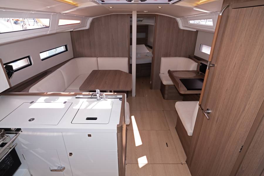 Sun Odyssey 415 Sutivan