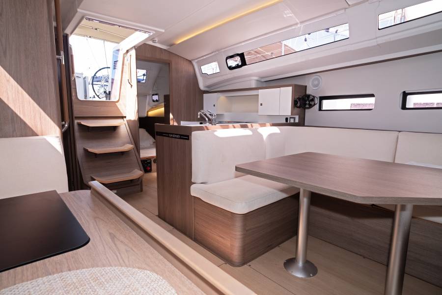Sun Odyssey 415 Sutivan