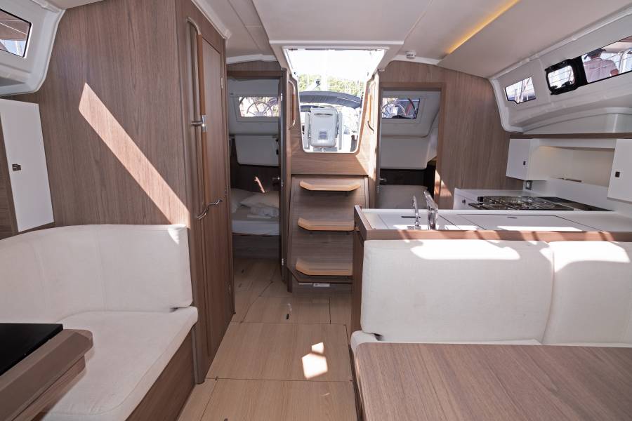 Sun Odyssey 415 Sutivan