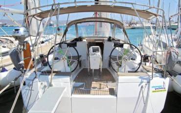 Sun Odyssey 419, Perseas