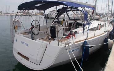 Sun Odyssey 419, Dark Eyes