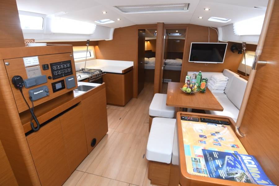 Sun Odyssey 490 Caruso