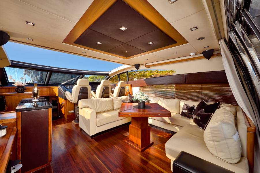 Sunseeker Predator 72 Ghost