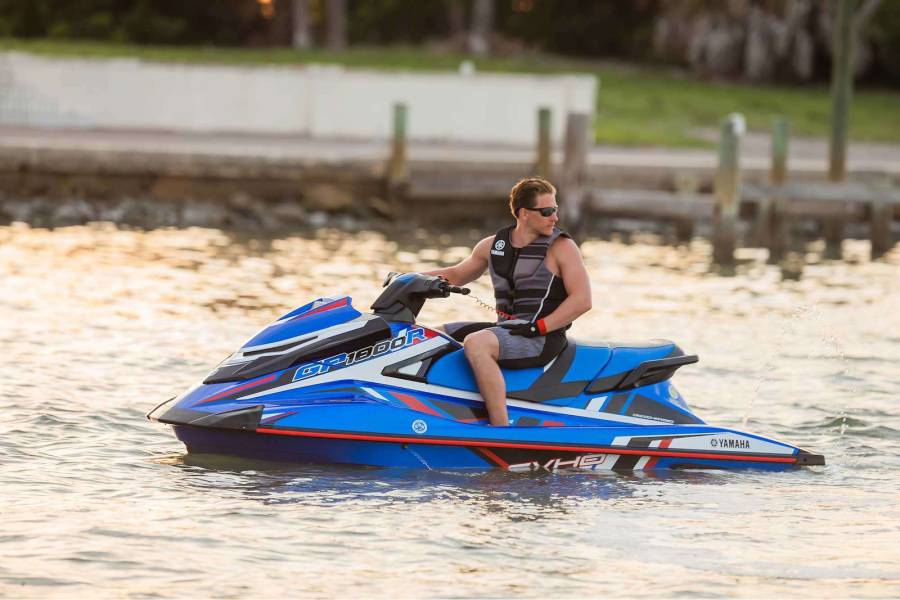 Yamaha GP1800R svho Yamaha GP1800R